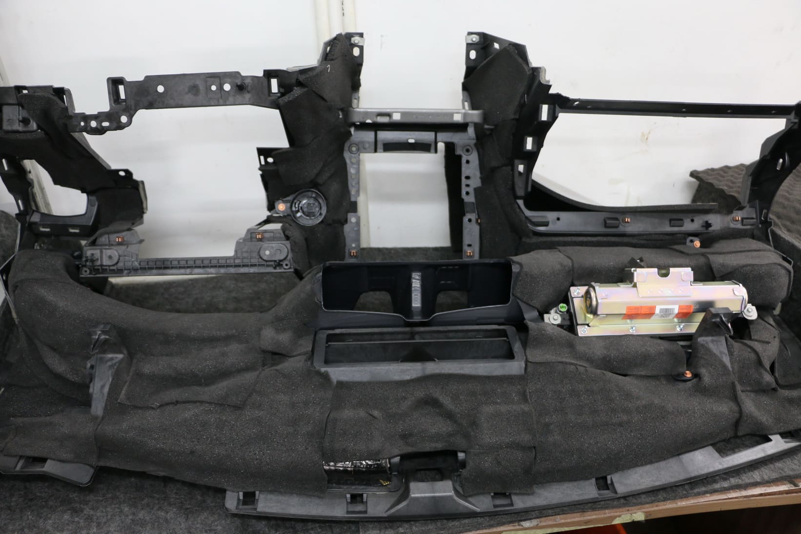 Шумоизоляция торпеды Ford Explorer